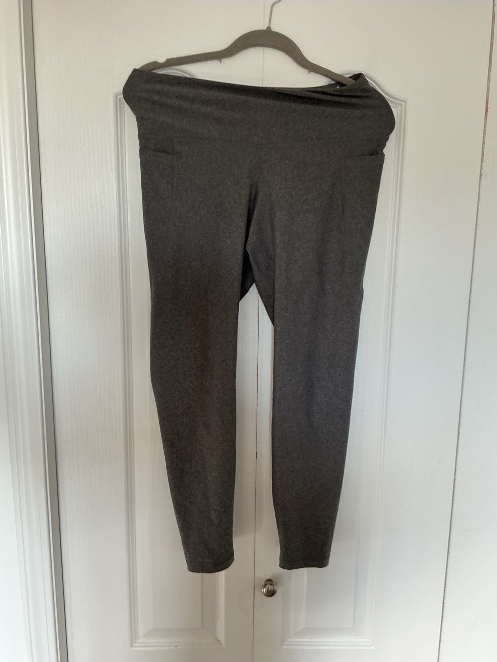 Old Navy Power Gray Active Leggings